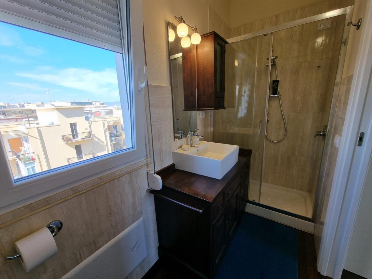 Attico Panoramico Cagliari Apartment Luaran gambar